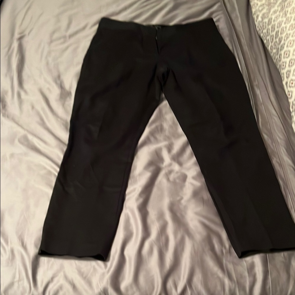 Tahari Black Skinny Pants Sleek Design